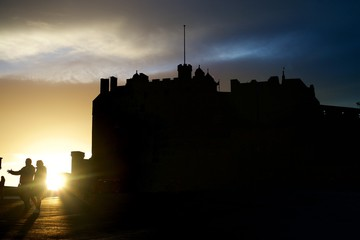 edinburgh-castle-silhouette